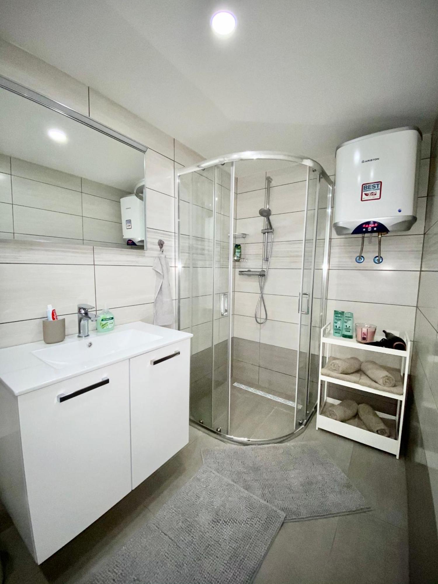 Jungle Loft - Central/Free Parking Любляна Екстер'єр фото